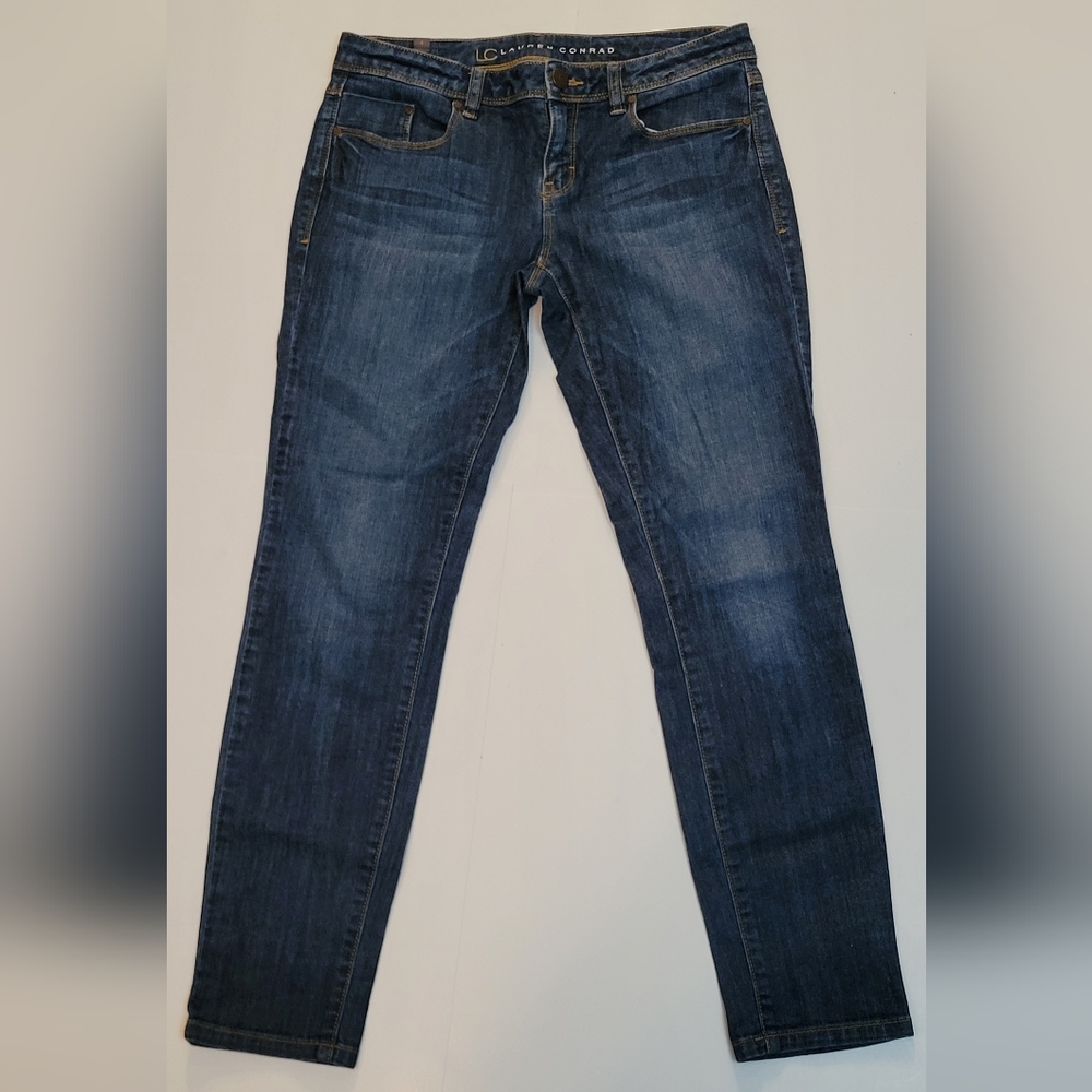 EUC - Lauren Conrad Dark Wash, Straight Leg Jeans. Sz. 4